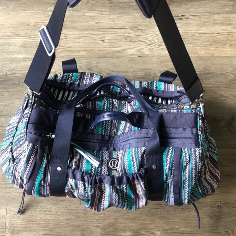 Lululemon duffle bag